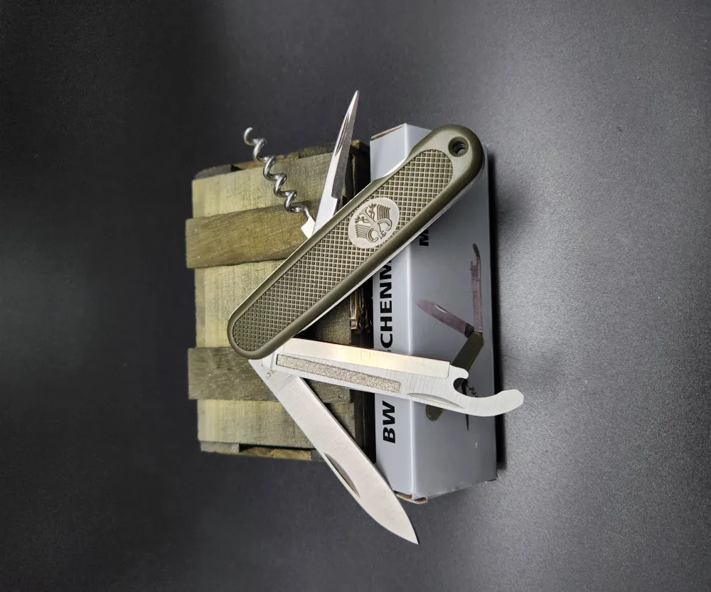 Mil-Tec BW 4in1 Taschenmesser in Olive Grün Edition - Rückansicht